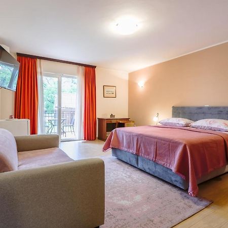 Bed & Breakfast Kastel Žbandaj Extérieur photo