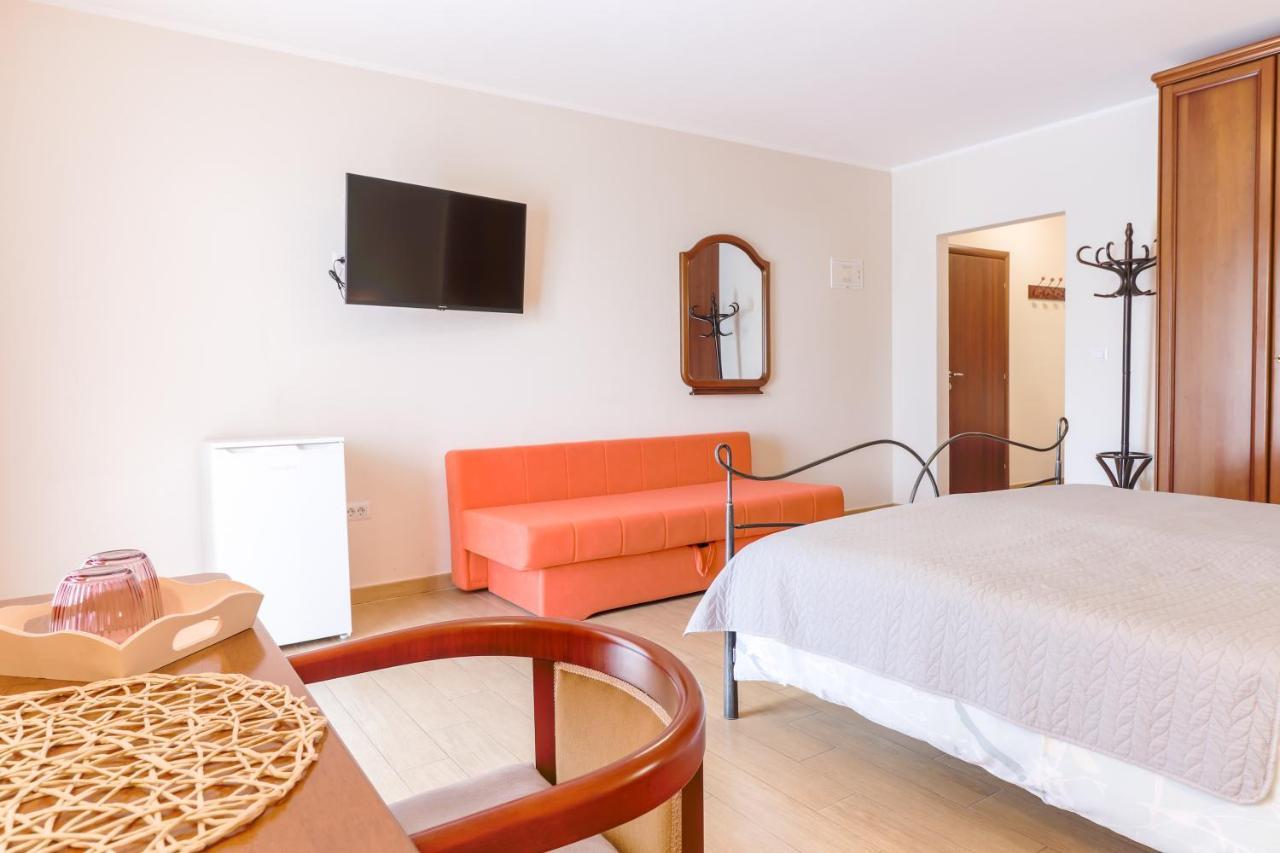 Bed & Breakfast Kastel Žbandaj Extérieur photo