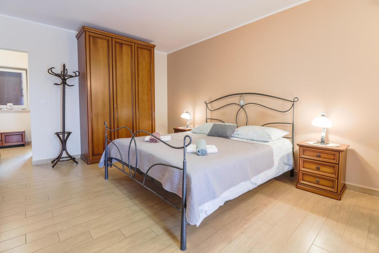 Bed & Breakfast Kastel Žbandaj Extérieur photo